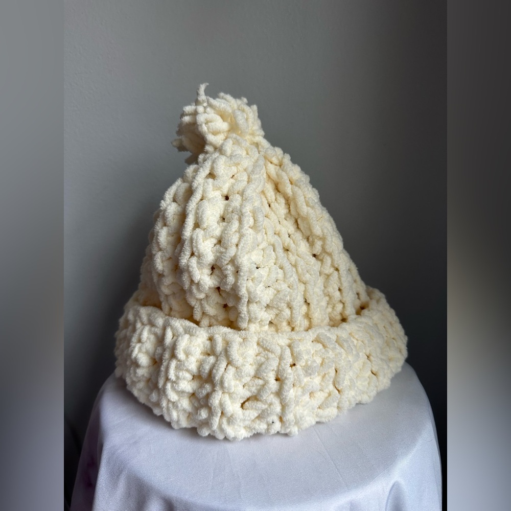 Chunky Knit Cream Beanie